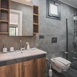 Villa Private Luxury With Large Pool, Jacuzzi And Barbecue In Oeluedeniz