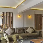 Villa Private Luxury With Large Pool, Jacuzzi And Barbecue In Oeluedeniz *