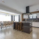 Villa Private Luxury With Large Pool, Jacuzzi And Barbecue In Oeluedeniz Fethiye