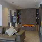 Private Luxury With Large Pool, Jacuzzi And Barbecue In Oeluedeniz Fethiye