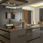 Private Luxury With Large Pool, Jacuzzi And Barbecue In Oeluedeniz Villa
