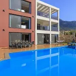 Villa Private Luxury With Large Pool, Jacuzzi And Barbecue In Oeluedeniz