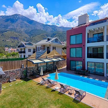 Βίλα Private Luxury With Large Pool, Jacuzzi And Barbecue In Oeluedeniz *
