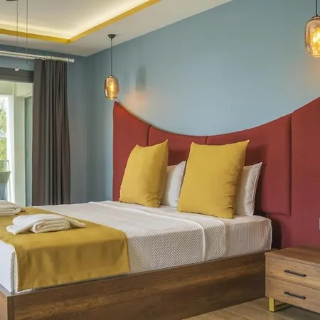 Private Luxury With Large Pool, Jacuzzi And Barbecue In Oeluedeniz Vila Fethiye