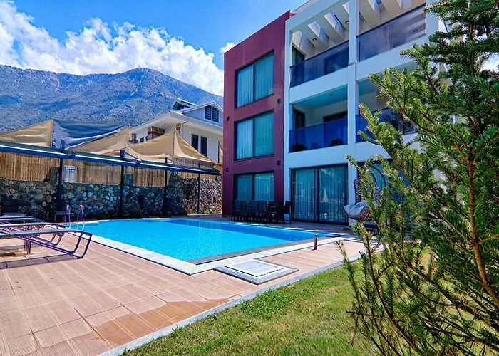 Βίλα Private Luxury With Large Pool, Jacuzzi And Barbecue In Oeluedeniz