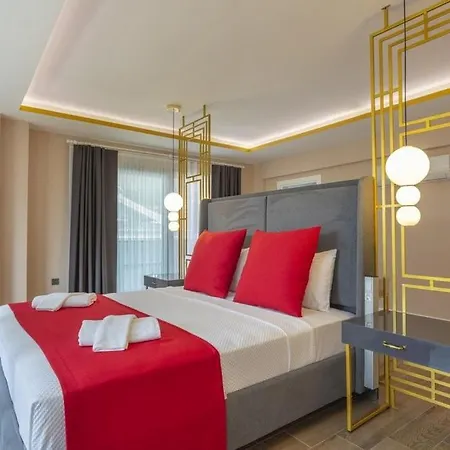 Private Luxury With Large Pool, Jacuzzi And Barbecue In Oeluedeniz * Фетхие