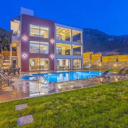 Villa Private Luxury With Large Pool, Jacuzzi And Barbecue In Oeluedeniz